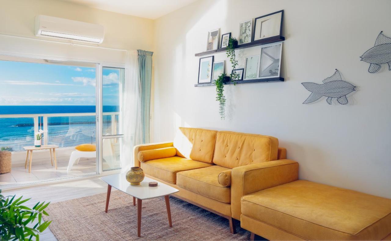 4 Bedroom Apartment On The Beach Tel Aviv Exterior photo